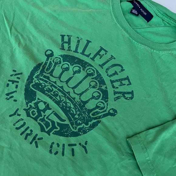 Tommy Hilfiger Men’s Tee - Picture 2 of 3